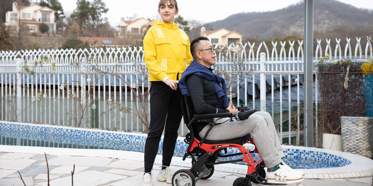 fauteuil roulant &eacute;lectrique