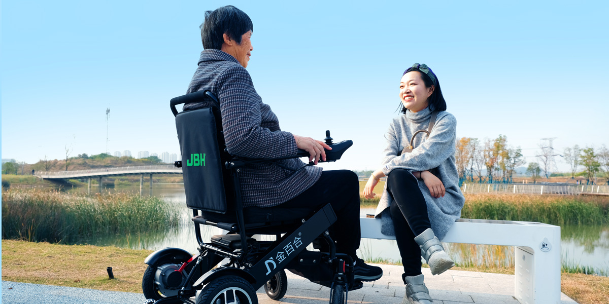 Fauteuil roulant &eacute;lectrique 